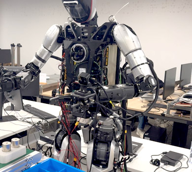 Enabling Human-Like Motion Through High-Torque Miniaturized Drives